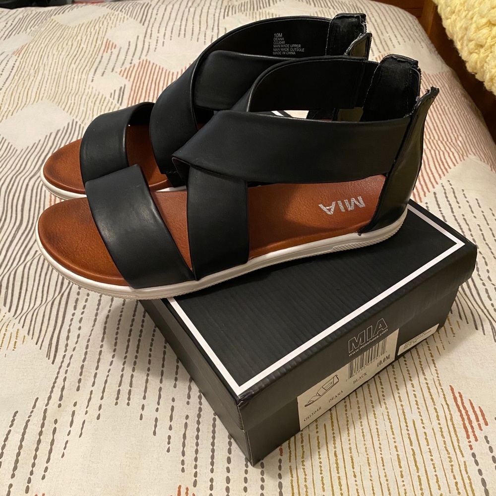 MIA Deana Shoes
